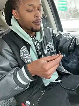 Snapshot of rayyymack chatting on 01/21/25, 05:09 rayyymack online show from 01/21/25, 05:09