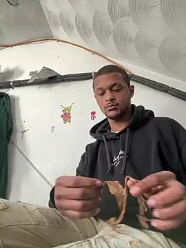 Snapshot of rayyymack chatting on 01/27/25, 04:11 rayyymack online show from 01/27/25, 04:11