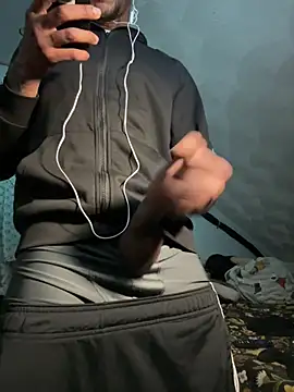 Snapshot of rayyymack chatting on 02/10/25, 04:52 rayyymack online show from 02/10/25, 04:52