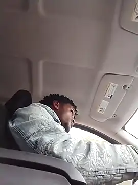 Snapshot of rayyymack chatting on 09/24/25, 02:42 rayyymack online show from 09/24/25, 02:42