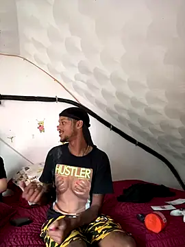 Snapshot of rayyymack chatting on 10/07/25, 12:35 rayyymack online show from 10/07/25, 12:35