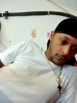 Snapshot of rayyymack chatting on 10/08/25, 06:38 rayyymack online show from 10/08/25, 06:38