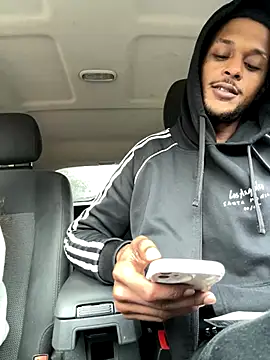 Snapshot of rayyymack chatting on 10/13/25, 05:46 rayyymack online show from 10/13/25, 05:46