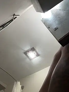 Snapshot of rayyymack chatting on 10/20/25, 09:37 rayyymack online show from 10/20/25, 09:37