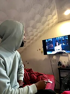 Snapshot of rayyymack chatting on 11/12/25, 01:44 rayyymack online show from 11/12/25, 01:44