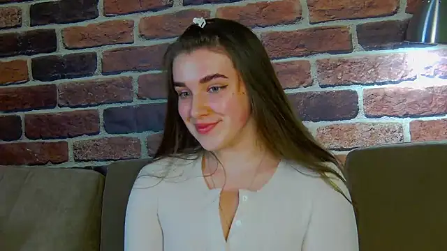 Sofia Hugs online show from 03/16/26, 07:29