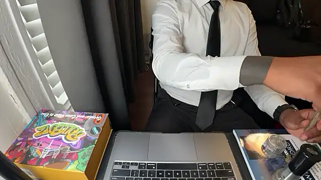 Snapshot of WyattBBC chatting on 09/25/25, 02:43 WyattBBC online show from 09/25/25, 02:43