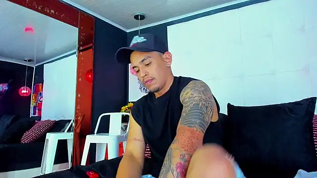 Damian09  online show from 02/02/25, 02:27