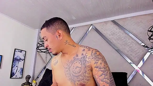 Snapshot of Damian09_ chatting on 01/09/26, 09:05 Damian09 online show from 01/09/26, 09:05