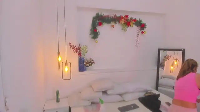 Snapshot of penelope_handaos chatting on 12/28/24, 11:30 penelope handaos online show from 12/28/24, 11:30