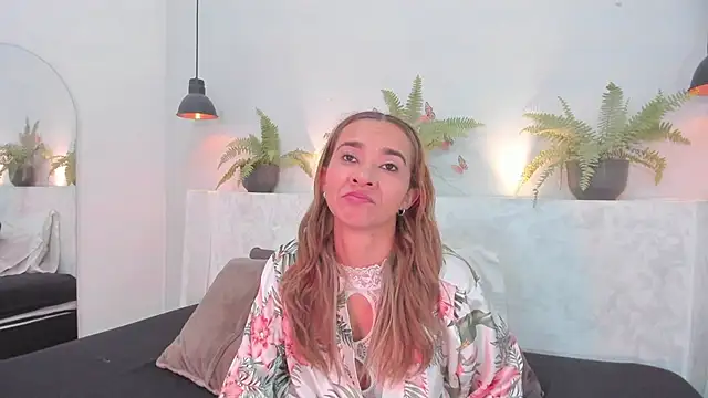 Snapshot of penelope_handaos chatting on 03/21/25, 06:38 penelope handaos online show from 03/21/25, 06:38