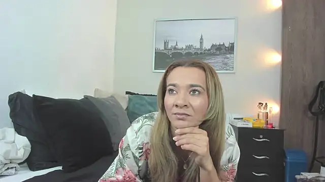 Snapshot of penelope_handaos chatting on 10/07/25, 03:09 penelope handaos online show from 10/07/25, 03:09