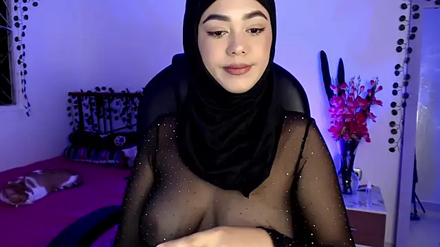 Snapshot of azzahara069 chatting on 05/17/26, 02:20 azzahara069 online show from 05/17/26, 02:20