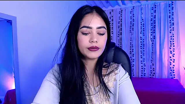 Snapshot of azzahara069 chatting on 05/29/26, 03:59 azzahara069 online show from 05/29/26, 03:59