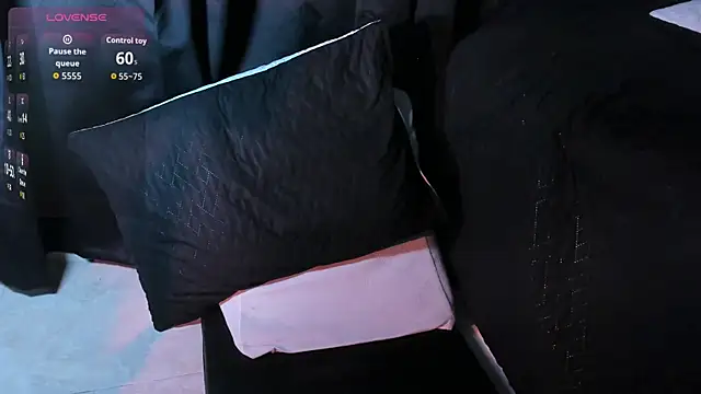 Dylanwhite23  online show from 11/18/25, 11:15