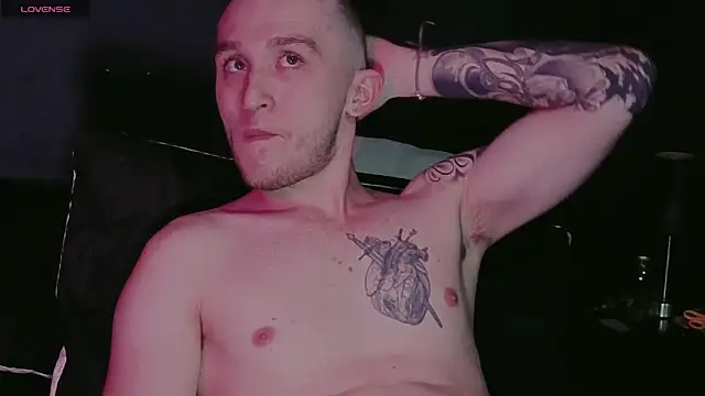 Dylanwhite23  online show from 02/04/26, 03:45