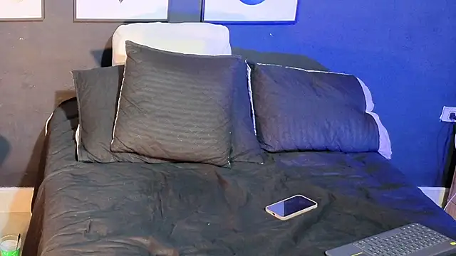 Snapshot of Dylanwhite23_ chatting on 04/08/26, 08:58 Dylanwhite23 online show from 04/08/26, 08:58