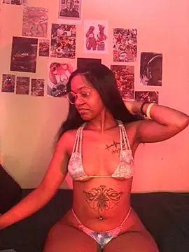 Snapshot of naughtybitches5 chatting on 03/28/26, 06:02 naughtybitches5 online show from 03/28/26, 06:02