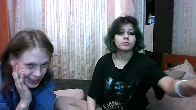 Snapshot of Crystal_Love_Porn chatting on 02/20/25, 12:04 Crystal Love Porn online show from 02/20/25, 12:04