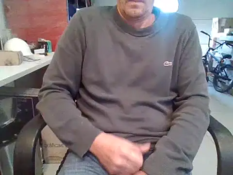 Snapshot of Raimundo1971 chatting on 04/15/26, 02:24 Raimundo1971 online show from 04/15/26, 02:24