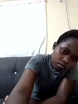 Sweetcecie01 online show from 09/20/25, 09:27