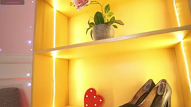 Anybuny online show from 11/17/25, 12:33