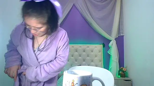 Ingrid Casas online show from 12/15/24, 09:53