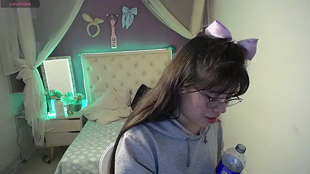 Ingrid Casas online show from 01/22/25, 04:23