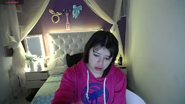 Ingrid Casas online show from 01/22/25, 10:37