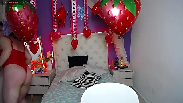 Ingrid Casas online show from 02/18/25, 11:52