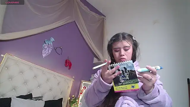 Ingrid Casas online show from 03/11/25, 03:48