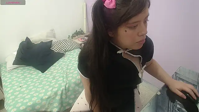 Ingrid Casas online show from 10/25/25, 06:46