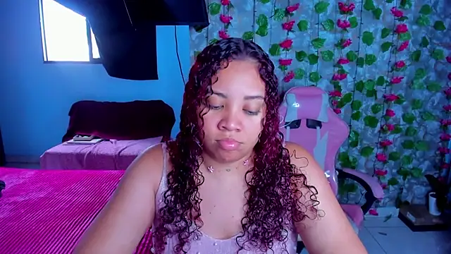 Snapshot of AngelaCoffee chatting on 04/21/26, 08:12 AngelaCoffee online show from 04/21/26, 08:12