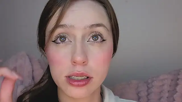 SofiaGc online show from 11/12/25, 04:02