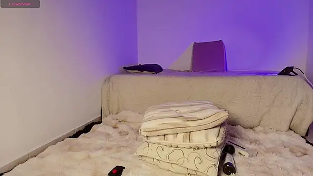 Madeline Dreams online show from 05/07/26, 01:16