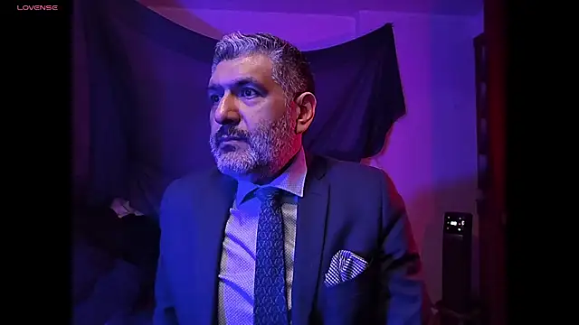 Snapshot of BushBator chatting on 02/25/26, 07:07 BushBator online show from 02/25/26, 07:07