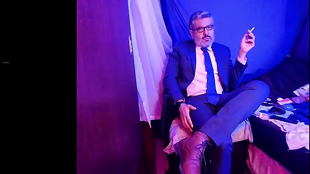 Snapshot of BushBator chatting on 04/01/26, 06:47 BushBator online show from 04/01/26, 06:47