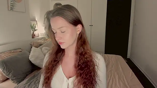 Snapshot of aveme_melissa chatting on 06/14/26, 06:04 aveme melissa online show from 06/14/26, 06:04