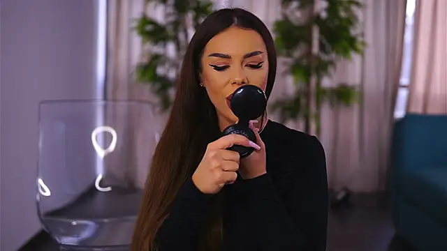 Snapshot of MissKiarra chatting on 01/10/25, 07:04 MissKiarra online show from 01/10/25, 07:04