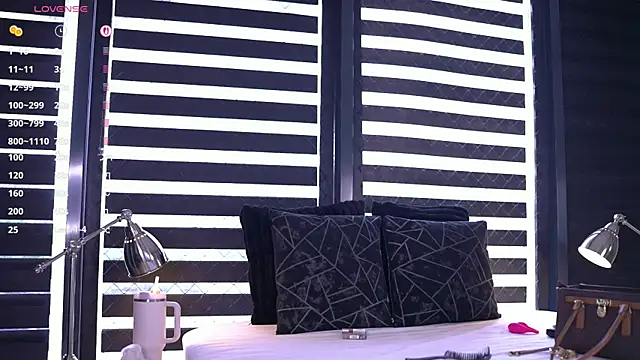 MissKiarra online show from 05/22/26, 06:53