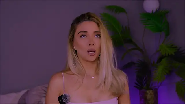 Jessielle online show from 11/14/25, 11:31