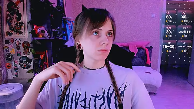 Snapshot of NaniMoore chatting on 02/15/25, 08:11 NaniMoore online show from 02/15/25, 08:11