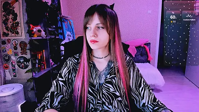 Snapshot of NaniMoore chatting on 03/05/25, 08:10 NaniMoore online show from 03/05/25, 08:10