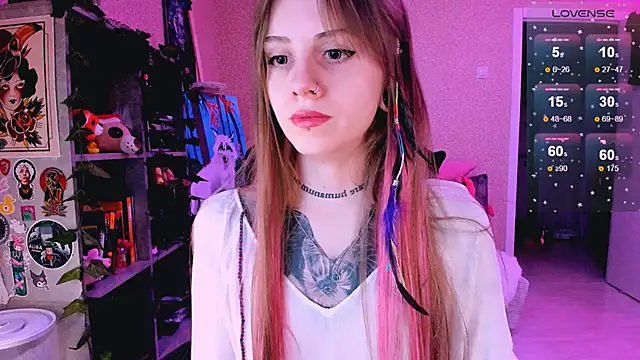 Snapshot of NaniMoore chatting on 03/21/25, 11:23 NaniMoore online show from 03/21/25, 11:23