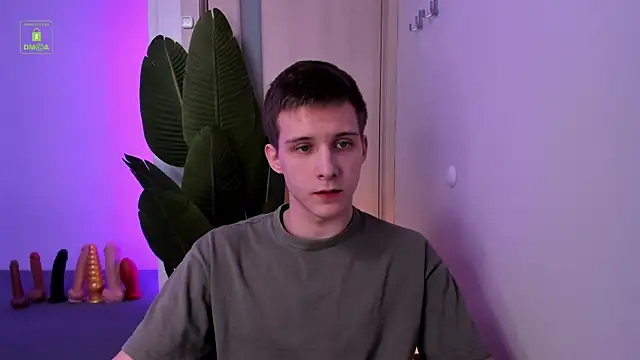 Snapshot of MarkGWalker chatting on 02/07/25, 04:27 MarkGWalker online show from 02/07/25, 04:27