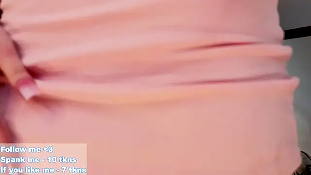 Snapshot of VioletMills chatting on 12/05/24, 12:30 VioletMills online show from 12/05/24, 12:30