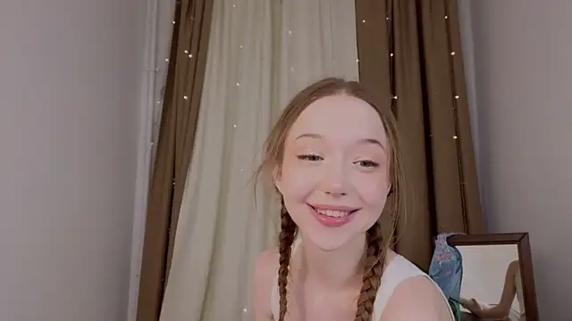 Snapshot of VioletMills chatting on 02/20/25, 03:01 VioletMills online show from 02/20/25, 03:01