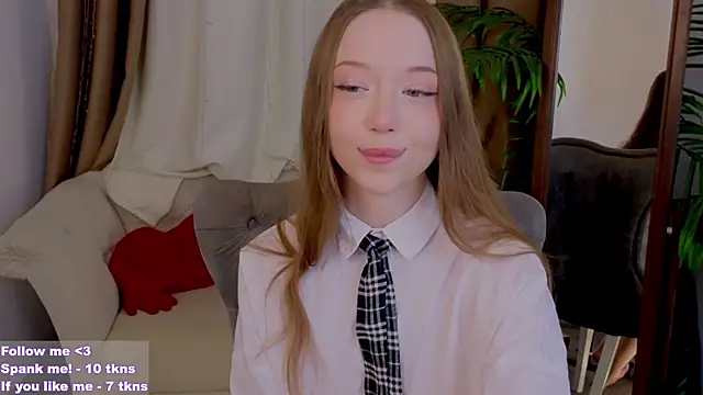 Snapshot of VioletMills chatting on 02/20/25, 08:58 VioletMills online show from 02/20/25, 08:58