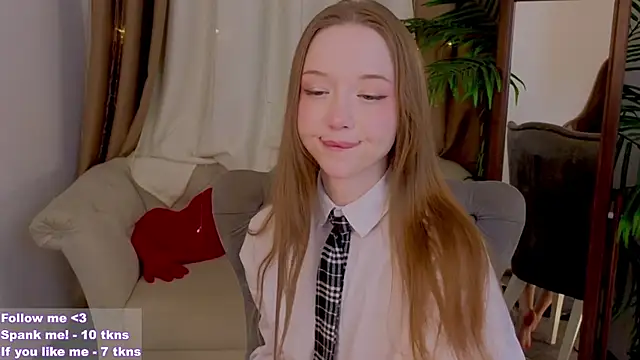 Snapshot of VioletMills chatting on 02/21/25, 03:34 VioletMills online show from 02/21/25, 03:34