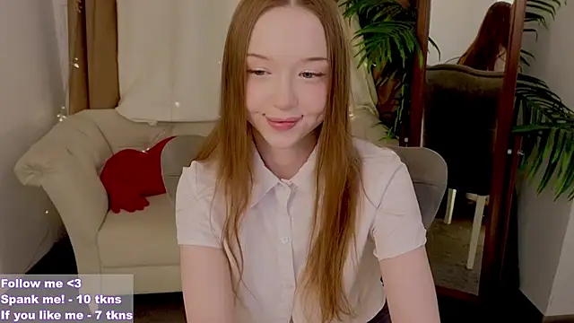 Snapshot of VioletMills chatting on 02/22/25, 09:04 VioletMills online show from 02/22/25, 09:04